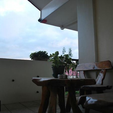 Lazea Tagaytay Inn Tagaytay City Exterior photo