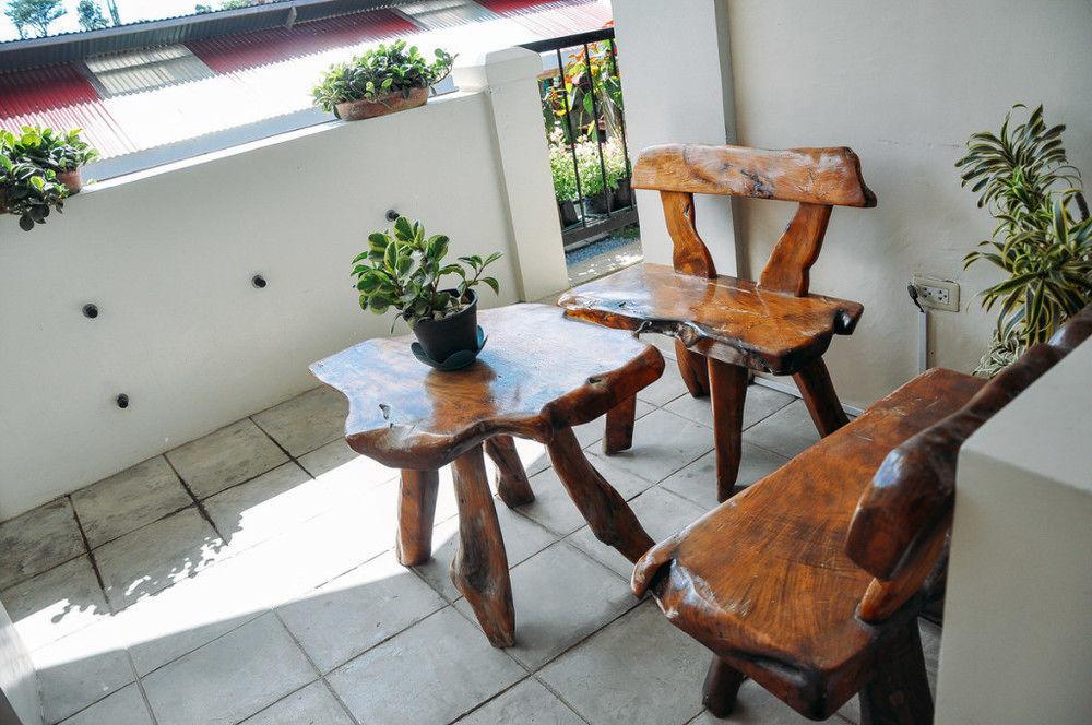 Lazea Tagaytay Inn Tagaytay City Exterior photo