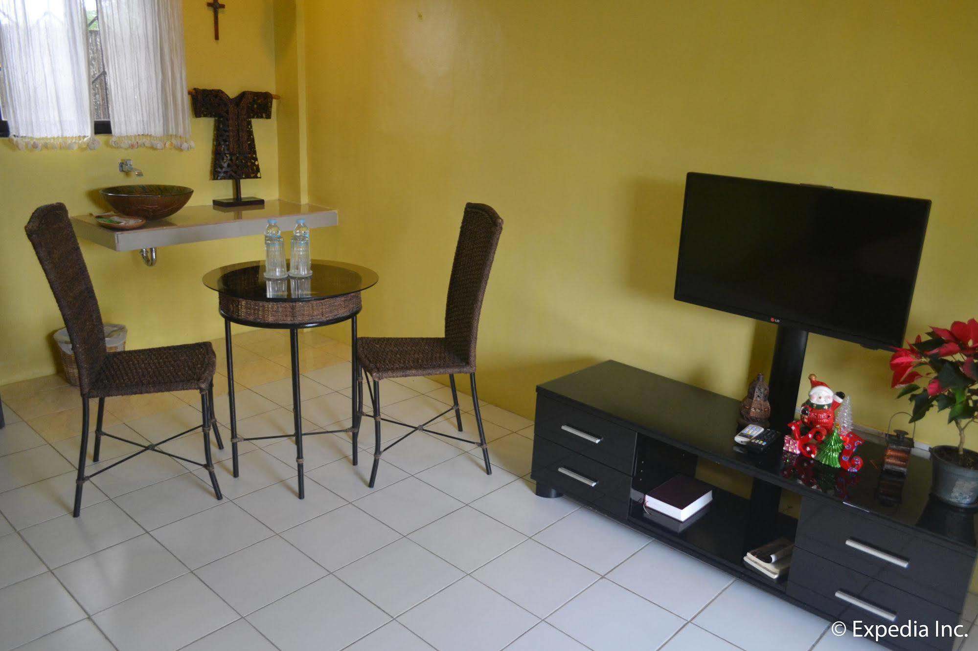 Lazea Tagaytay Inn Tagaytay City Exterior photo